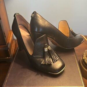 Vince Camuto black heels